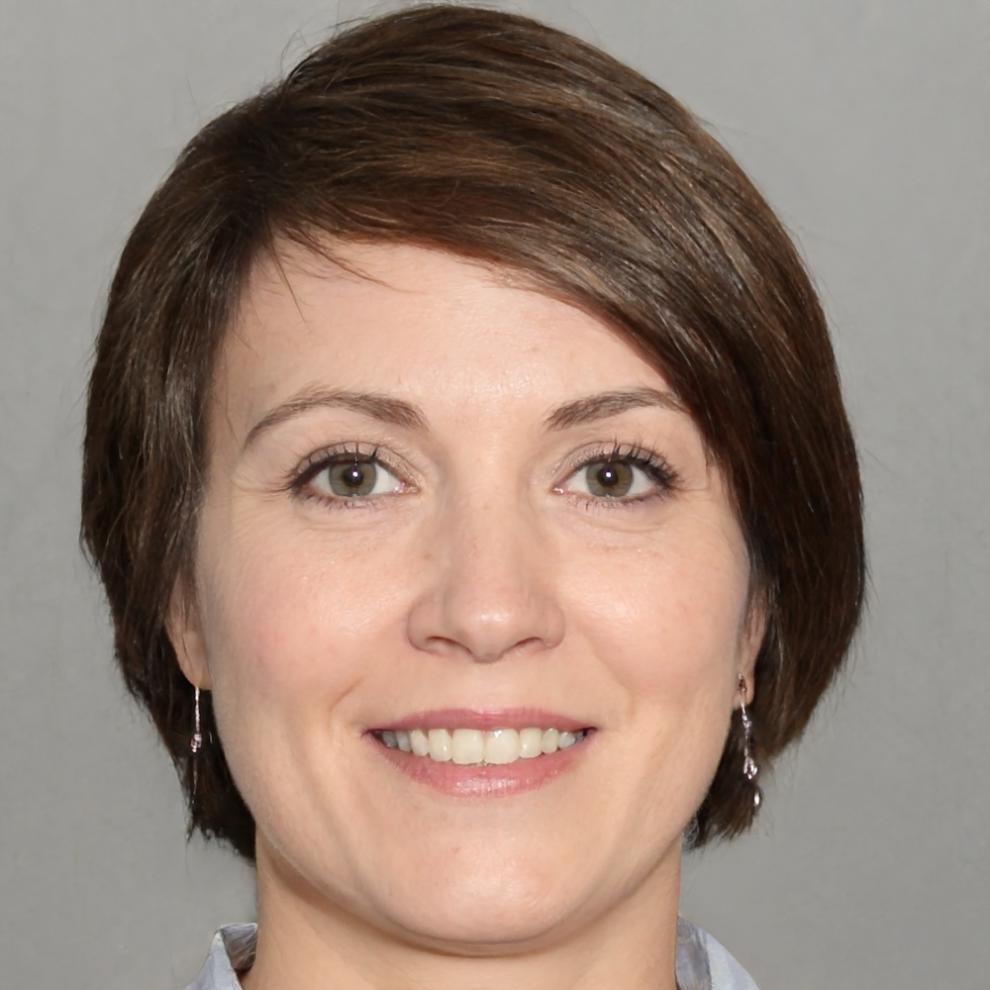 Analistă piețe financiare cu experiență în gestionarea riscurilor